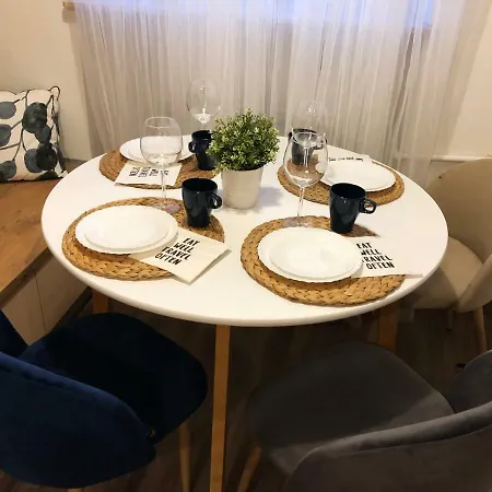 Aleja 3 Maja 7 By Homeprime * Warsaw