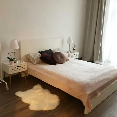 Aleja 3 Maja 7 By Homeprime * 바르샤바